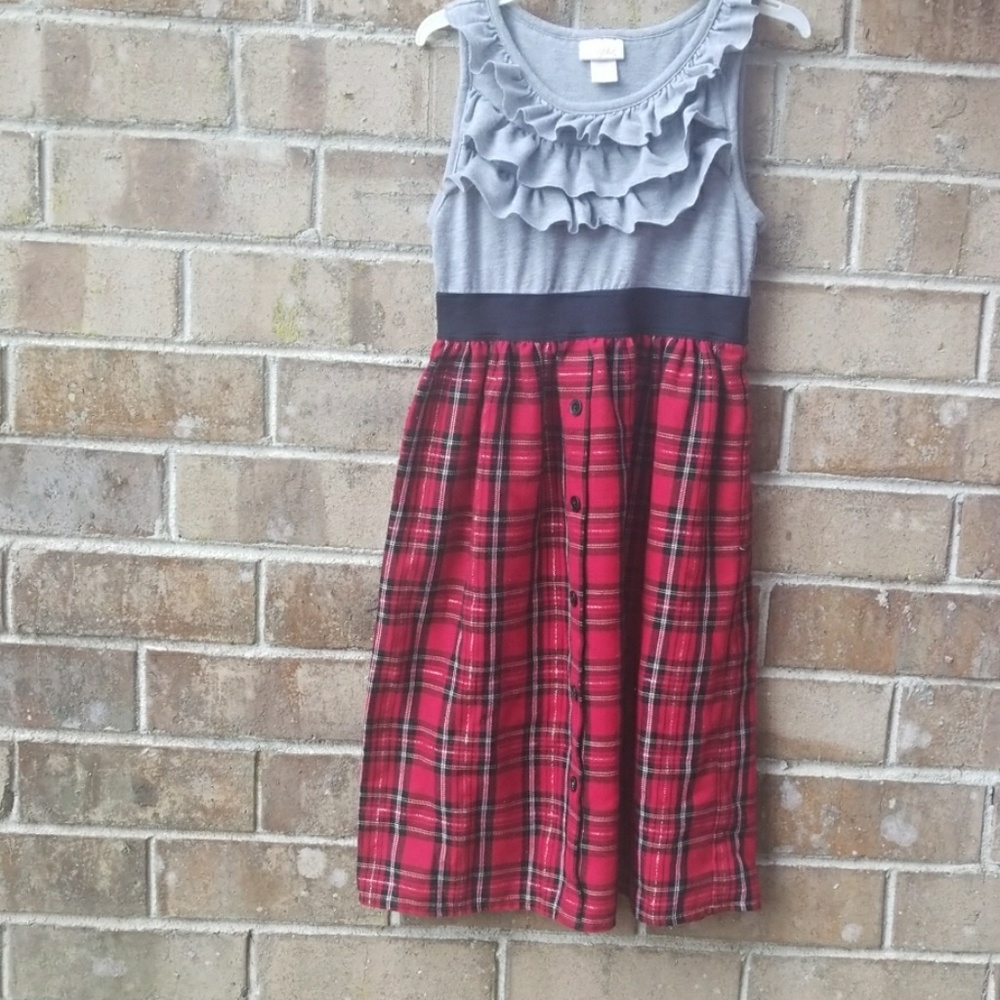 Justice, Dress